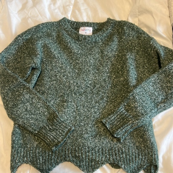 Green Knit Sweater with Scalloped Bottom Size S - Picture 1 of 3
